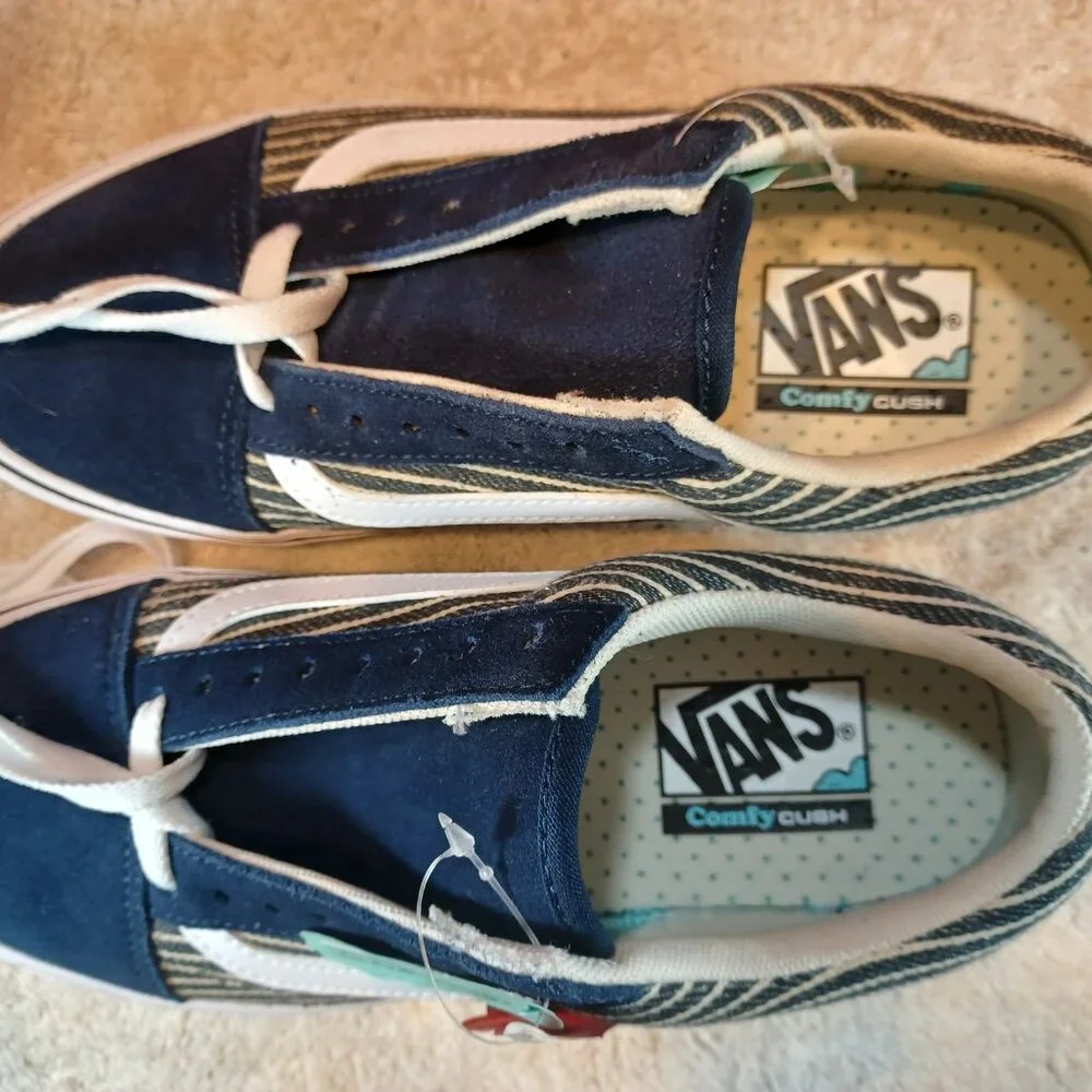 Vans Men's 7.5/Women's 9 Comfycush Old Skool Stripe Dress Blues/White VN0A5DYC9K